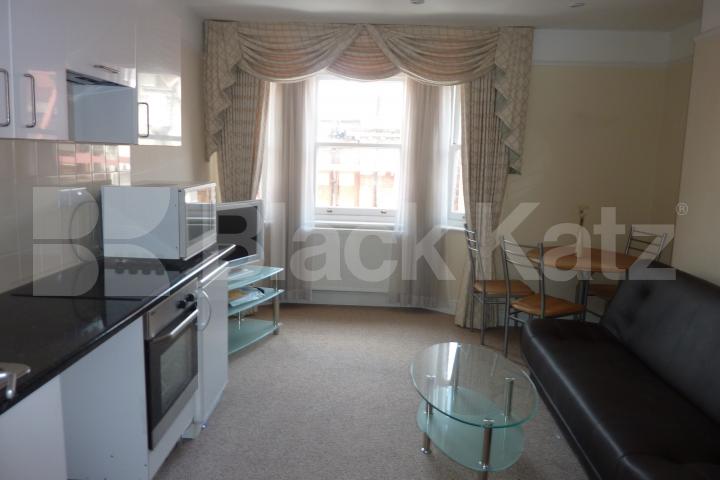 			Must See!!, 3 Bedroom, 1 bath, 1 reception Flat			 Nassau Street, Fitzrovia